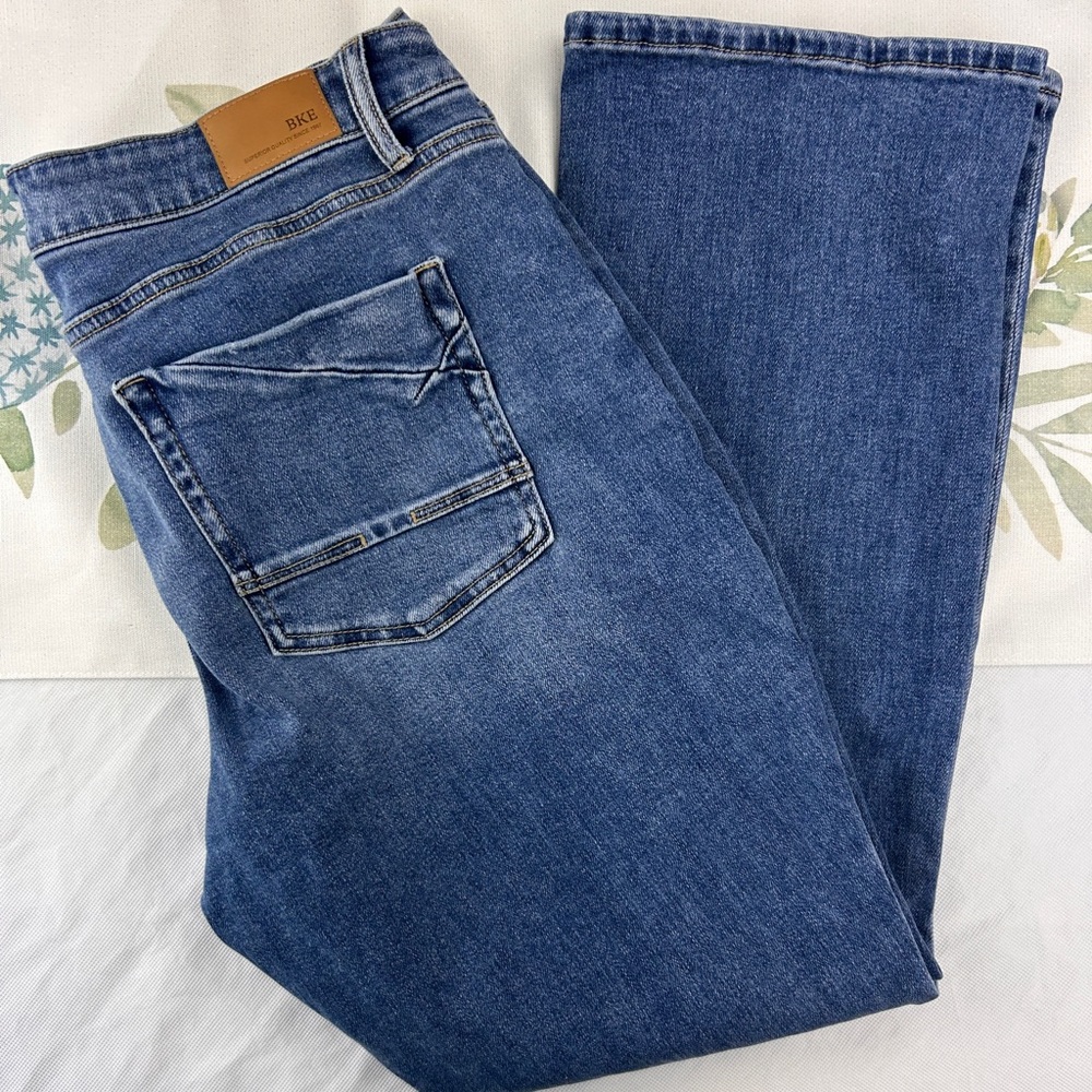 Women’s Buckle Jeans